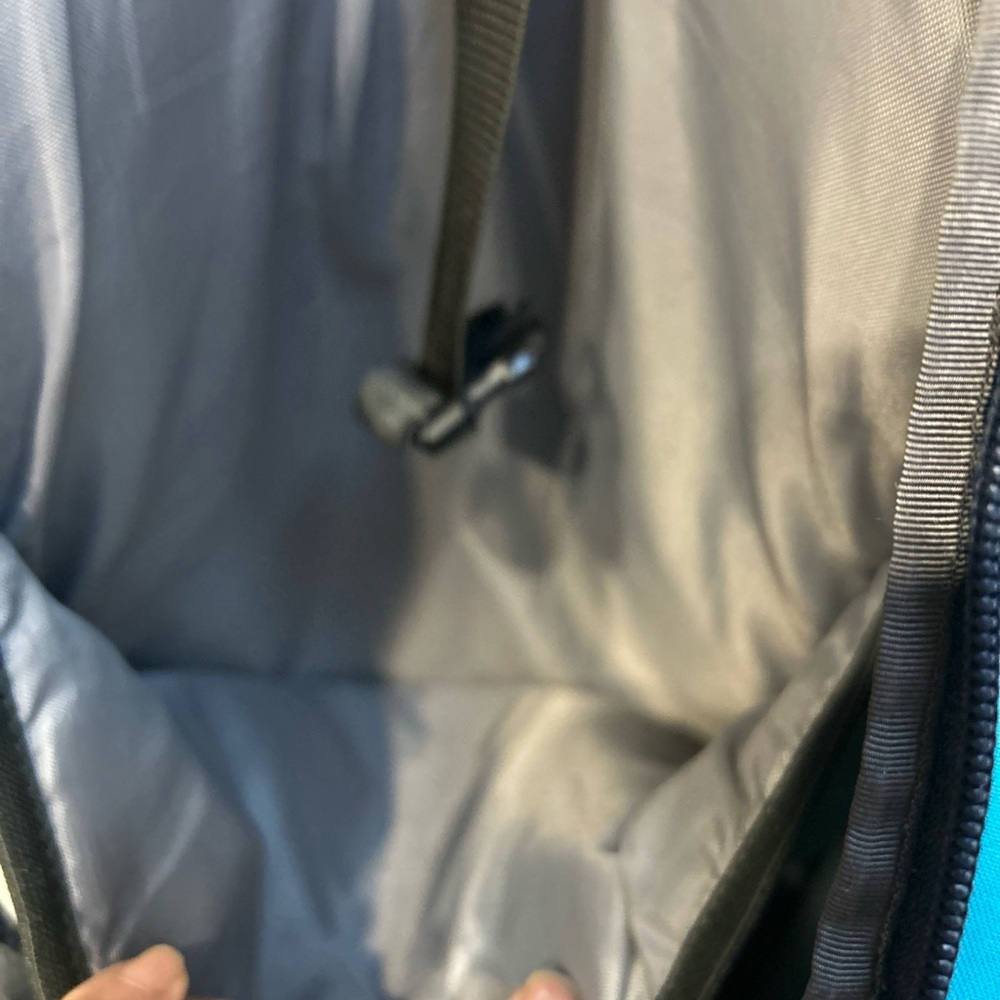 Patagonia Yerba 24L Backpack  Blue Teal Hiking Camping Unisex Padded Work School - Picture 9 of 12